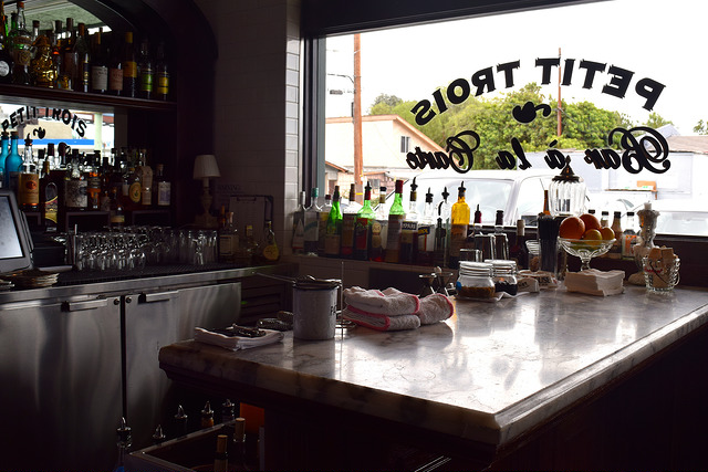 Bar at Petit Trois, Hollywood