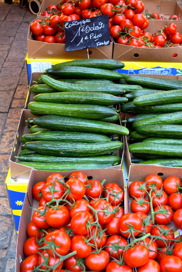 Tomato and Cucumber at Sarlat Market | www.rachelphipps.com @rachelphipps
