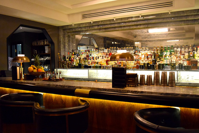 Bar at Hawksmoor, Knightsbridge | www.rachelphipps.com @rachelphipps