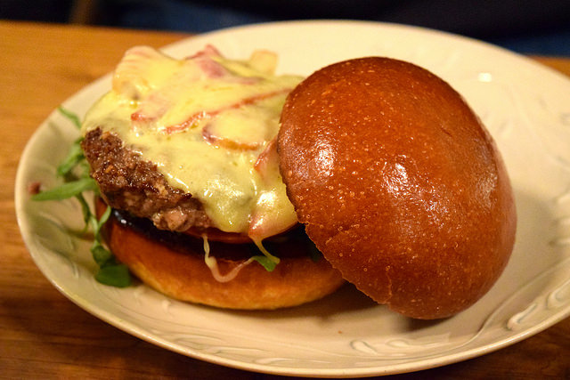 Cheese & Bacon Burger at Haché x Holborn | www.rachelphipps.com @rachelphipps
