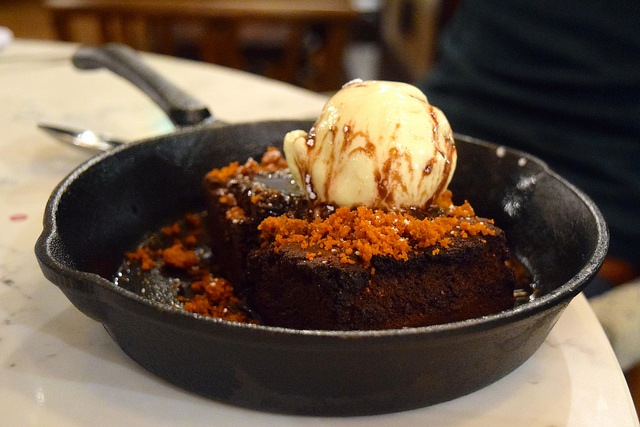 Sharing Chocolate Brownie with Honeycomb at The Pickled Hen, Marylebone | www.rachelphipps.com @rachelphipps
