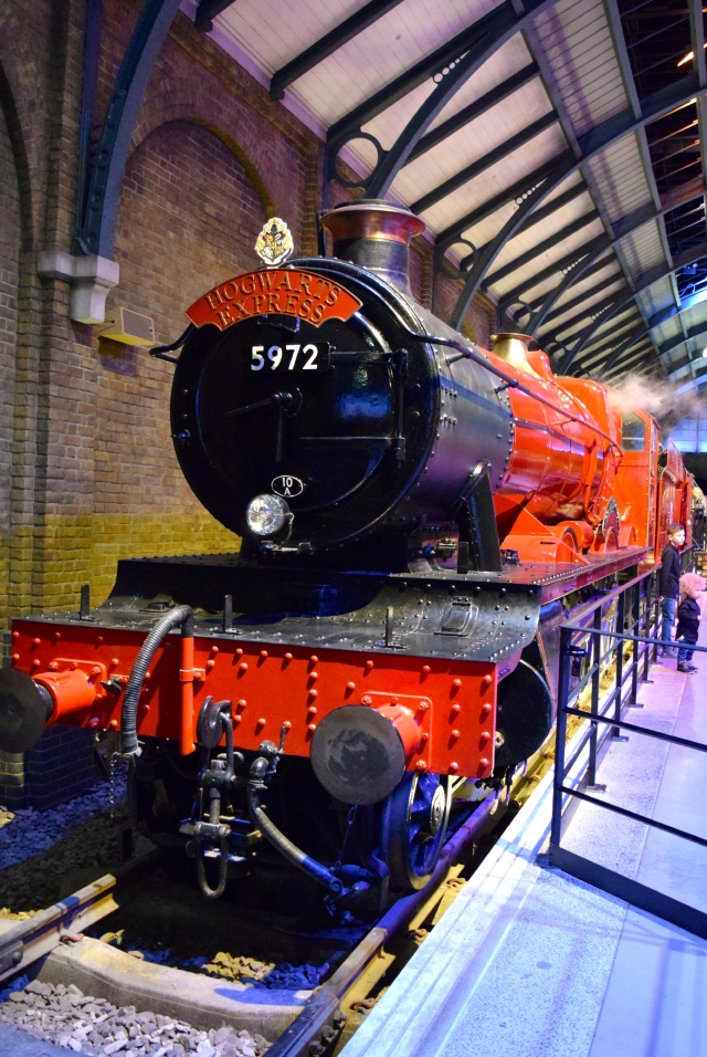 The Hogwarts Express at the Harry Potter Studio Tour, London | #harrypotter www.rachelphipps.com @rachelphipps