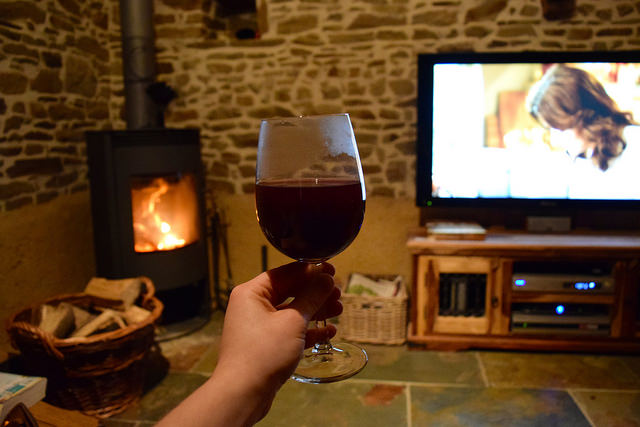 Mulled Wine & Nigella's Christmas Special By the Fire #christmas #mulledwine