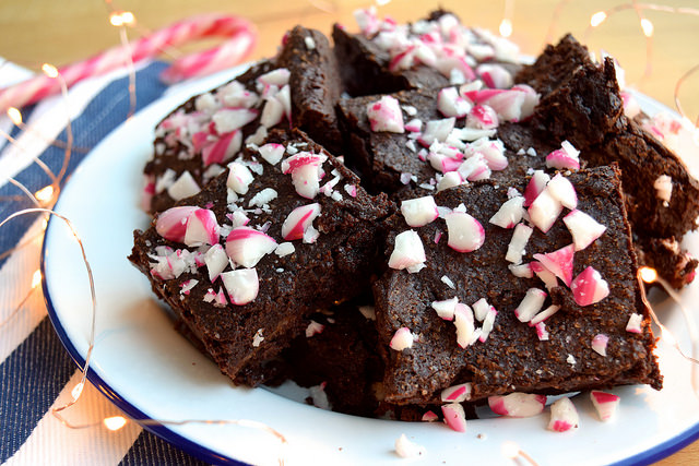 Christmas Candy Cane Peppermint Brownies #christmas #brownies #baking #candycane #peppermint