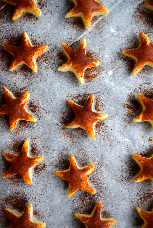 Paprika Cocktail Stars #christmas #newyear #canape