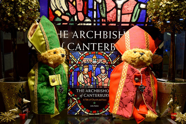 Archbishop Teddies in The Cathedral Shop's Christmas Windows, Canterbury #christmas