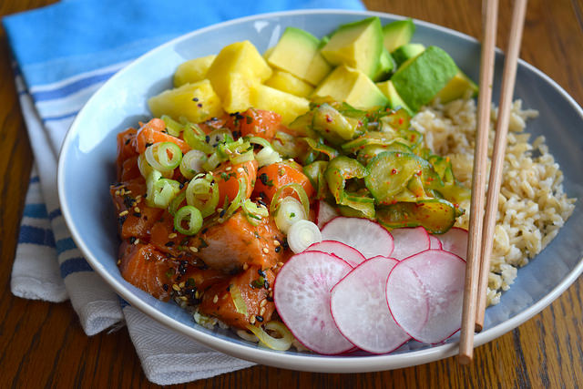Easy Salmon Poke Bowl #poké #salmon #fish #healthy