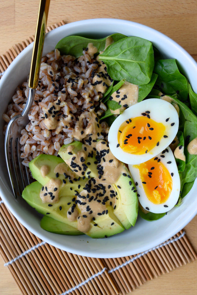 Farro, Avocado & Egg Breakfast Bowl with Miso Yogurt #avocado #egg #miso #barley #spinach #healthy #breakfast #breakfastbowl