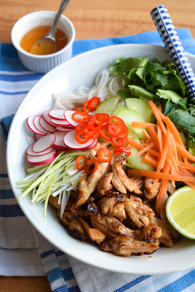 How To Make Griddled Vietnamese Chicken Noodle Bowl