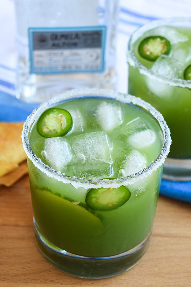 Cucumber & Jalapeño Margarita #margarita #cocktail #cucumber #jalapeno #tequila #cincodemayo #party #summer