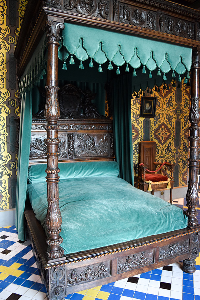 Catherine de Medici's Death Bed at Château de Blois #loire #france #chateau #travel