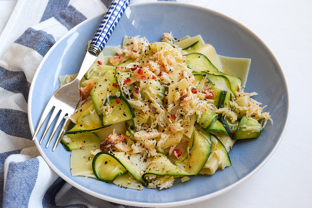 How To Make Broken Pasta with Lemony Crab & Courgette #pasta #crab #seafood #courgette #zucchini #seafood #dinnerparty #starter #appetizer