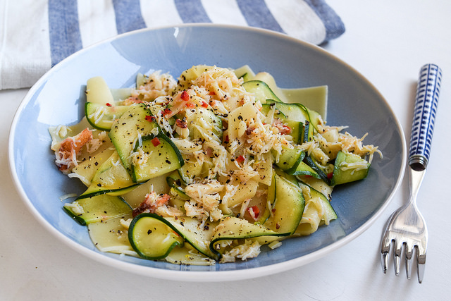 Broken Pasta with Lemony Crab & Courgette #pasta #crab #seafood #courgette #zucchini #seafood #dinnerparty #starter #appetizer