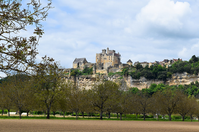 View of Chateau de Beynac, Dordogne #dordogne #france #travel #chateau