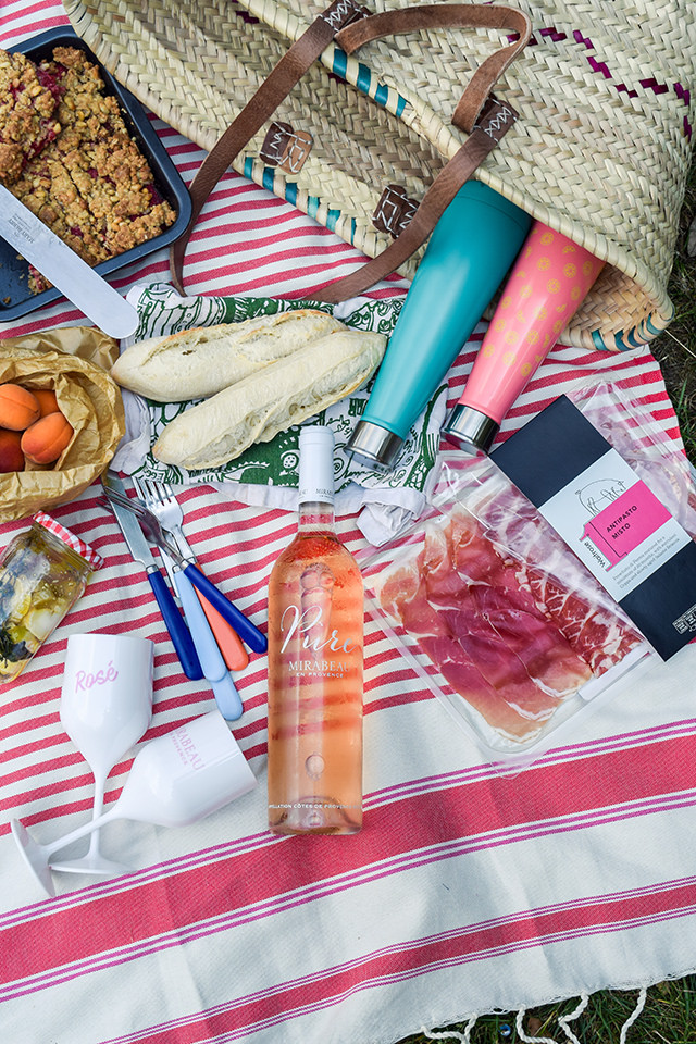 A French Picnic In The Park