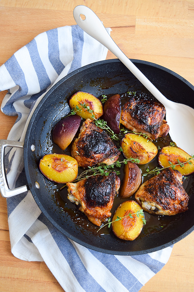 Recipe for roast chicken with peaches, honey and thyme.
