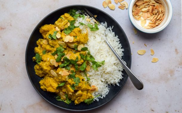 Garlic Chilli Chicken Curry (Indian Takeaway Style) | Rachel Phipps