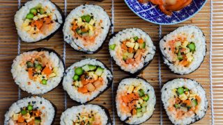 Entertaining with Kimbap Korean Sushi Rolls + VIDEO • Hip Foodie Mom